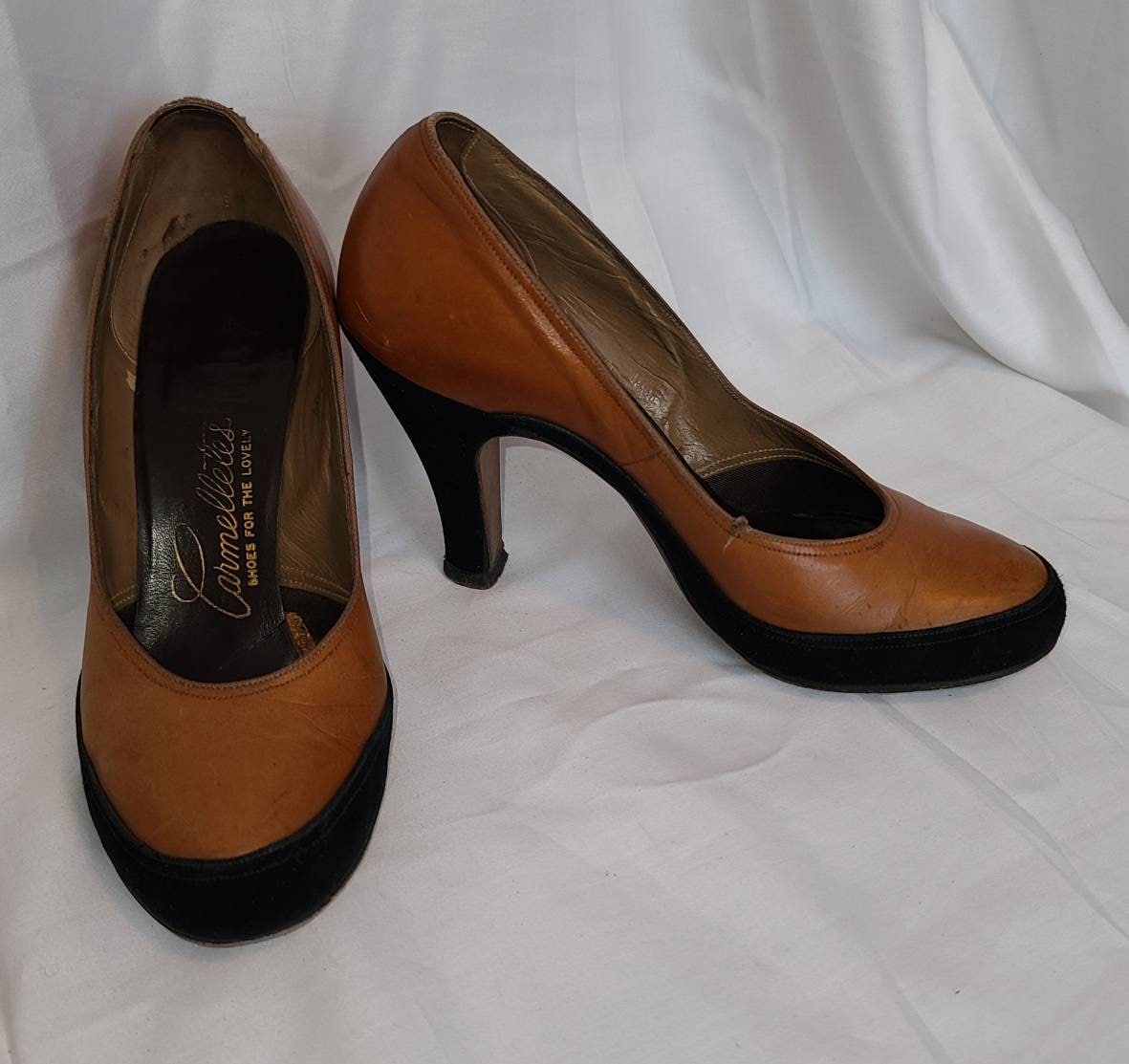 SALE Vintage 1940s Pumps Tan Leather Black Suede Round Toe High Heels Carmelletes Rockabilly 5 1/2 M