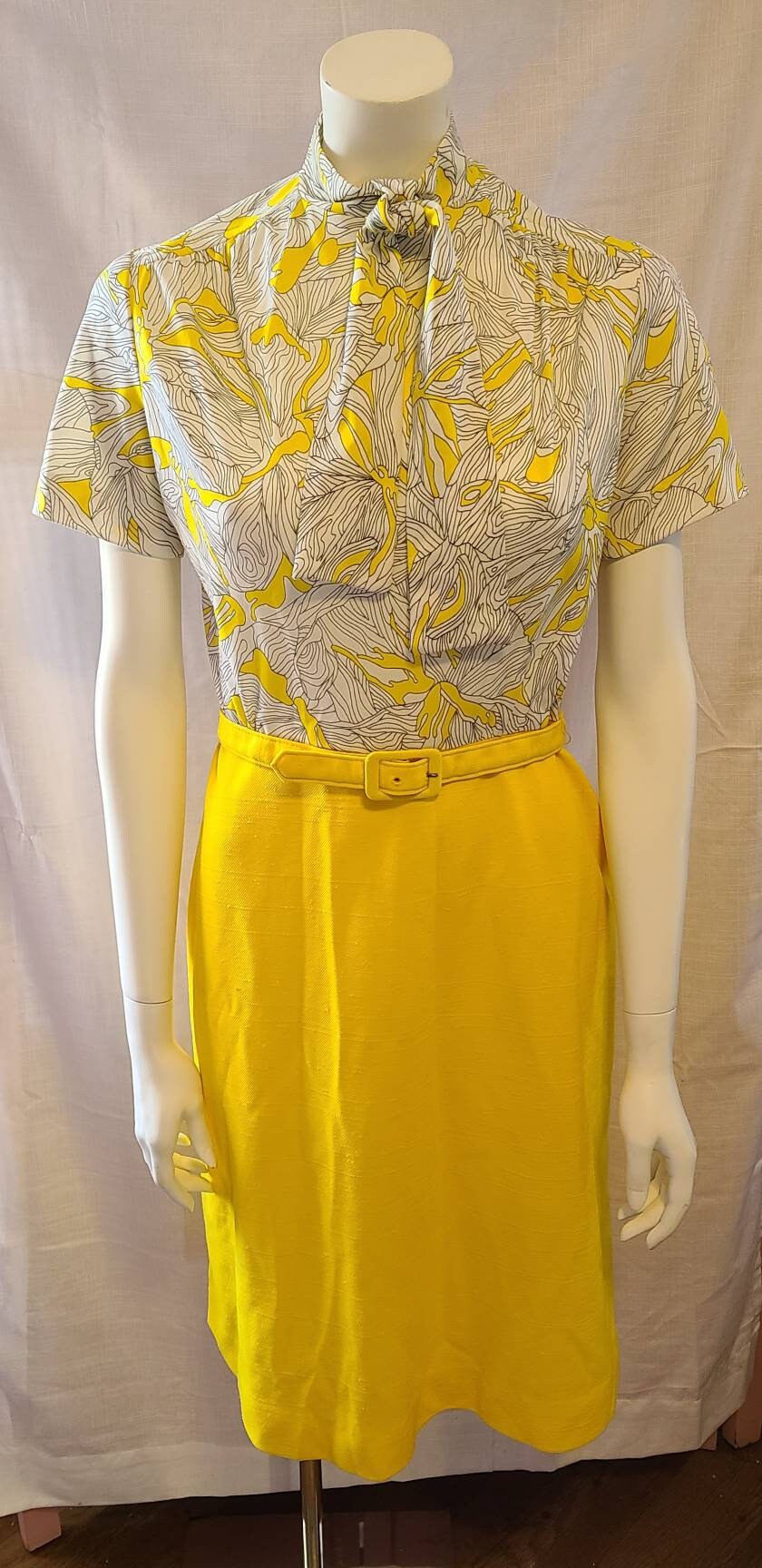 SALE Vintage 1960s Dress Bright Yellow White Floral Print Neck Tie Neck Bow Dress Belt Mod Go Go XS S chest 34 in.