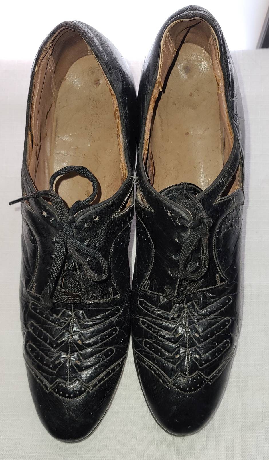 Vintage 1920s 30s Shoes Black Perforated Oxford Lace Up Shoes Cutouts at Sides Art Deco Arts and Crafts a few condition issues