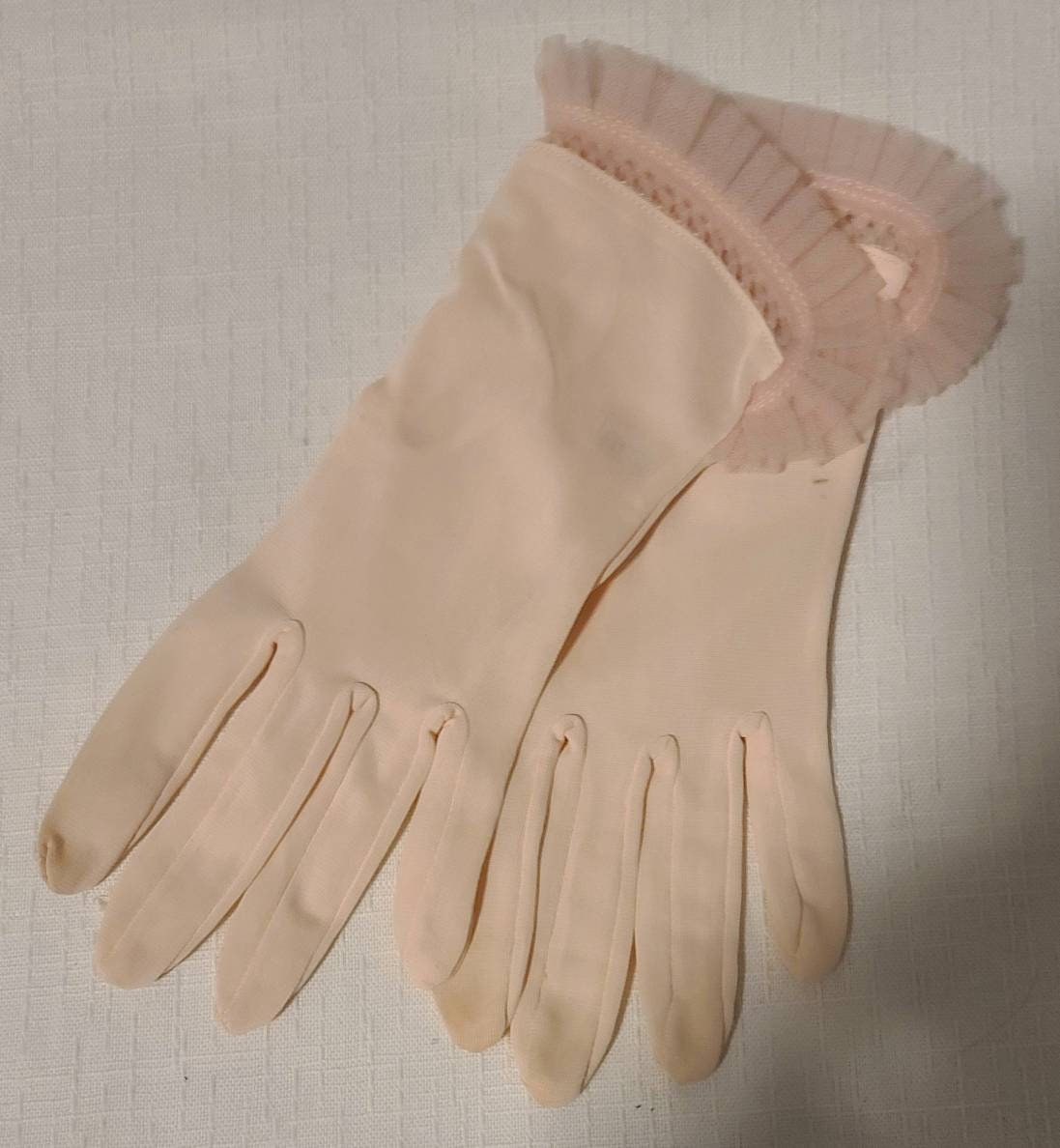 Vintage 1950s Gloves Semi Sheer Light Pink Nylon Gloves Pleats Ruffles Rockabilly 7.5