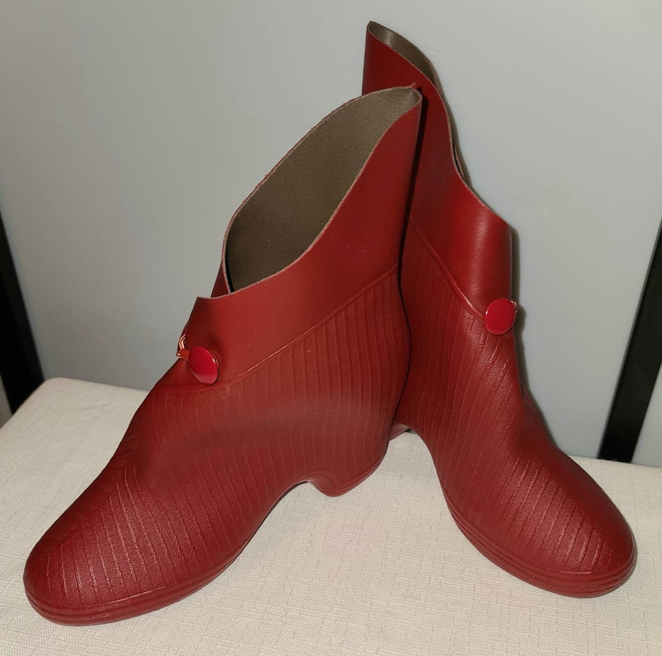 Vintage 1940s Galoshes Gaytees Cherry Red Latex Shoe Covers Rubber Gaiters Rain Boots with Heels in Box Rockabilly Fetish sz 5