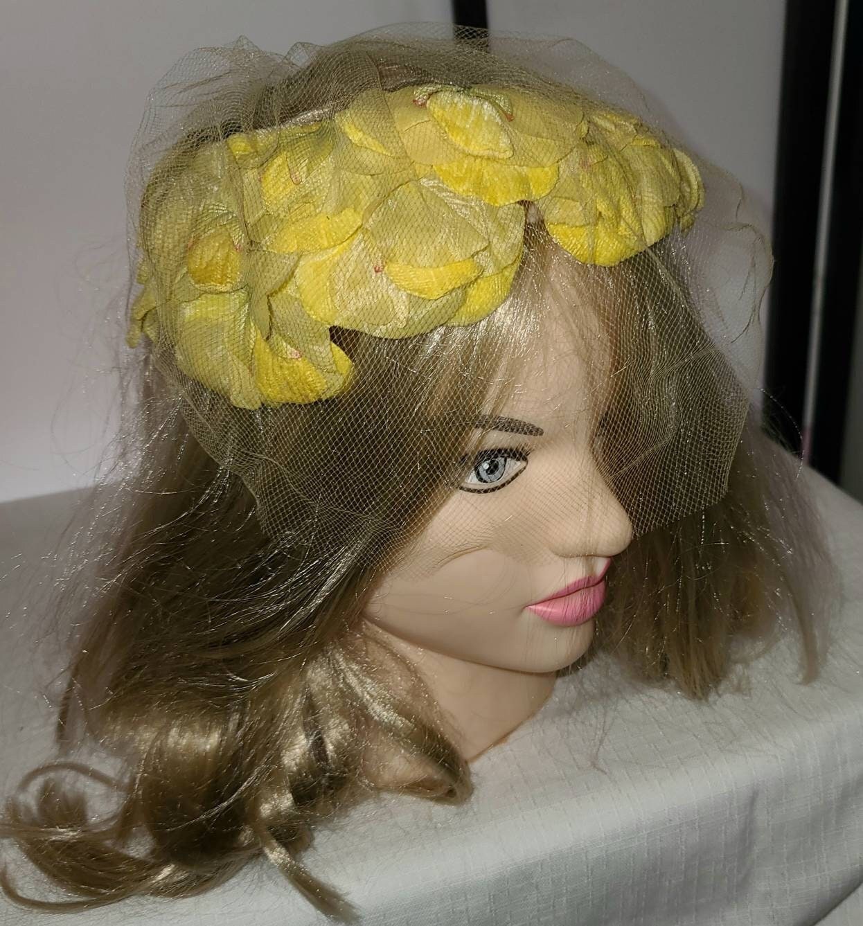 SALE Vintage Floral Hat 1950s Bright Yellow Floral Open Ring Hat Fine Net Veil Rockabilly Pinup Wedding