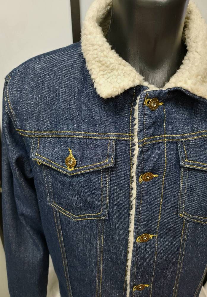 SALE Vintage Men's Jacket Lightweight Dk Blue Denim Jacket White Fuzzy Fleece Lining Boho Streetwear Hip Hop S chest 40 in.