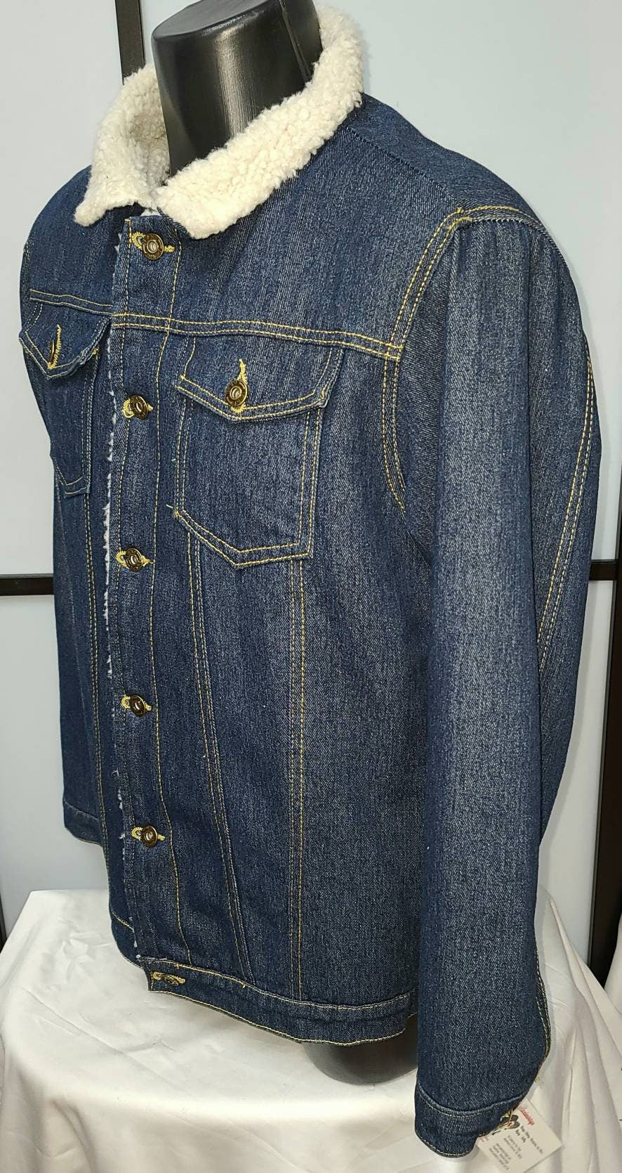 SALE Vintage Men's Jacket Lightweight Dk Blue Denim Jacket White Fuzzy Fleece Lining Boho Streetwear Hip Hop S chest 40 in.