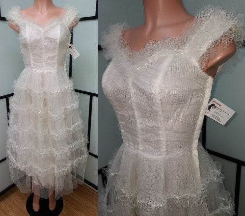 Vintage 1950s Dress White Tulle Net Ruffle Bouffant Sweetheart Bust Boning Prom Wedding Bridal Dress Mid Century Rockabilly M