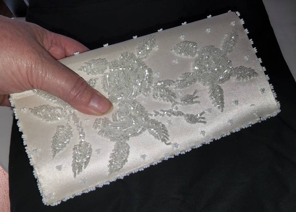 Vintage 1950s 60s Clutch Cream White Satin Beaded Sequin Envelope Clutch Purse Wedding Bridal Rockabilly 8.5 x 4.5 in.