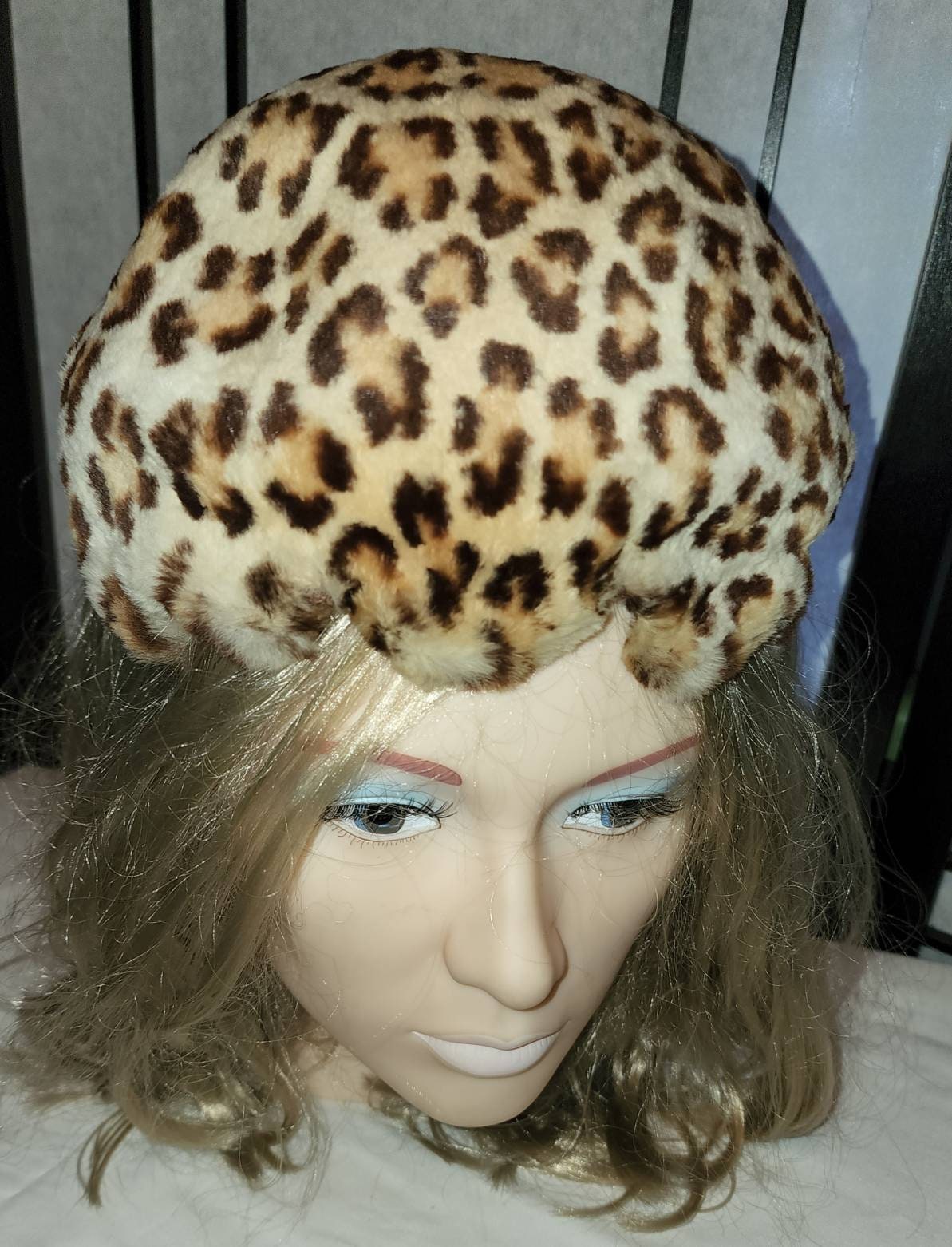 Vintage Leopard Hat 1950s Round Leopard Print Faux Fur Half Hat Points at Front Rockabilly Vamp