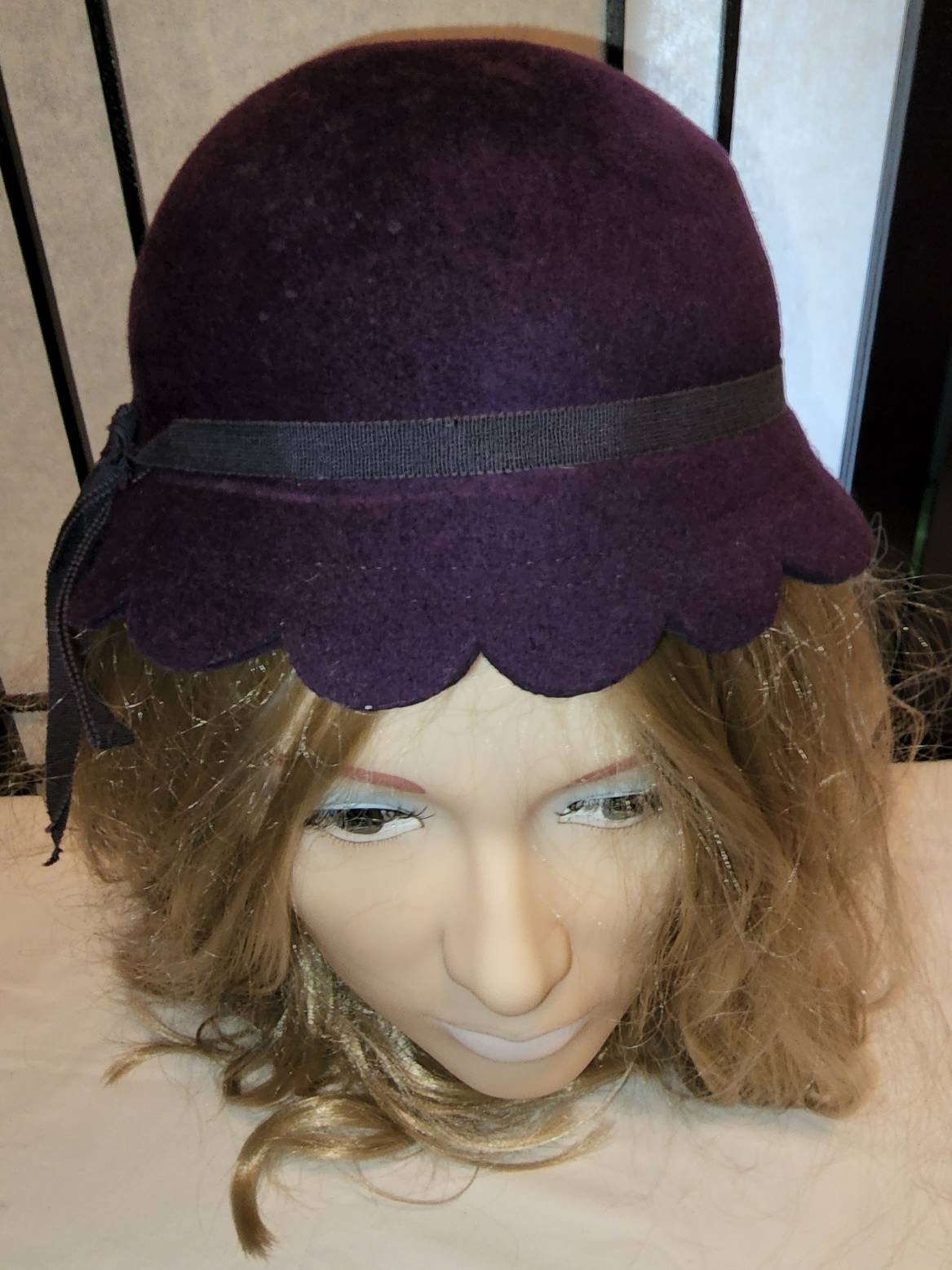 Vintage Felt Hat 1960s Round Purple Wool Felt Hat Scalloped Edges Black Ribbon Trim Merrimac Hat Corp. Rockabilly Mod 22 in.