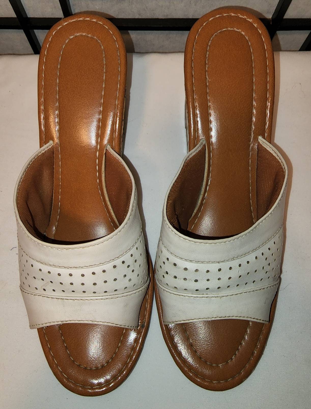 Vintage 1970s 80s Slides Off White Beige Leather Cork Wedge Heel Slides Mules Sandals Boho 7 1/2 8