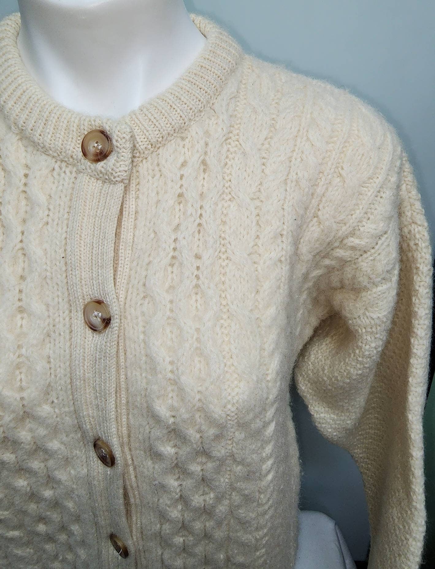 Vintage Wool Sweater 1990s Cream Wool Cable Knit Cardigan Sweater Scotland Wood Buttons Highland Home Industries Boho S