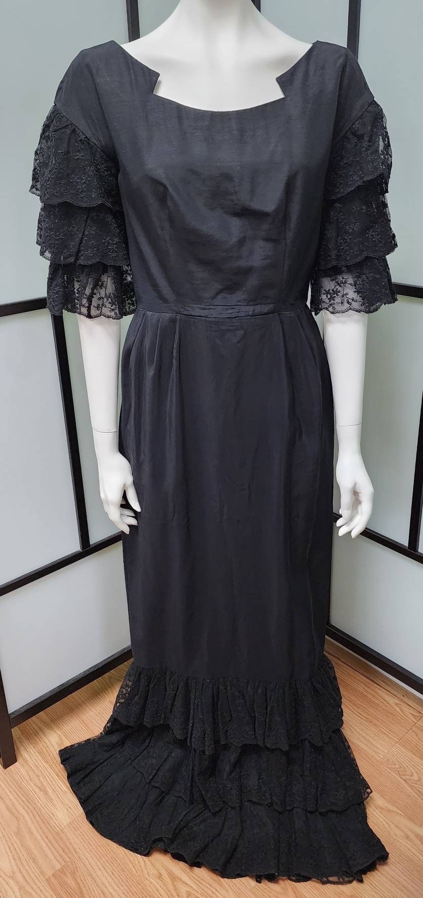 Vintage Black Lace Gown 1950s 60s Long Black Dress Black Lace Sleeves Lace Ruffle Hem Morticia Halloween Glamor S