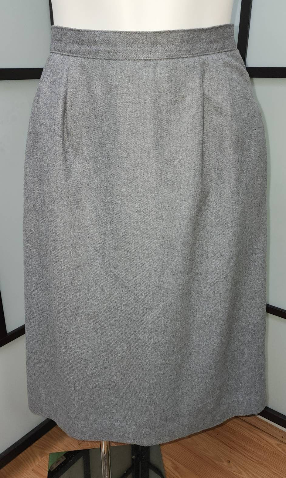 Vintage Wool Skirt 1970s Classic Gray Wool 50s Style Pencil Skirt Mid Century Rockabilly M