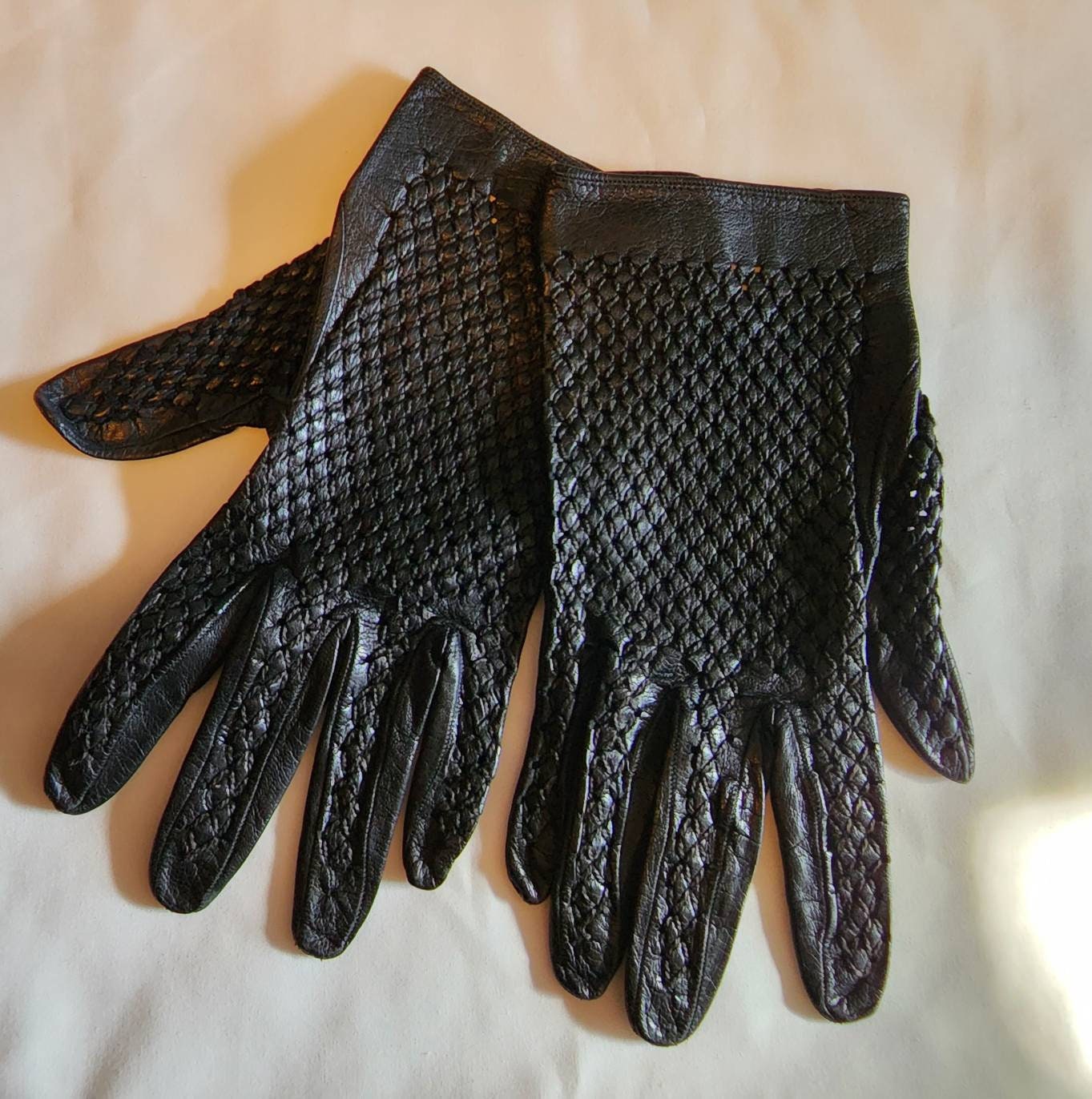 Vintage Leather Gloves 1960s 70s Thin Black Leather Basketweave Wrist Gloves Mid Century Boho S M