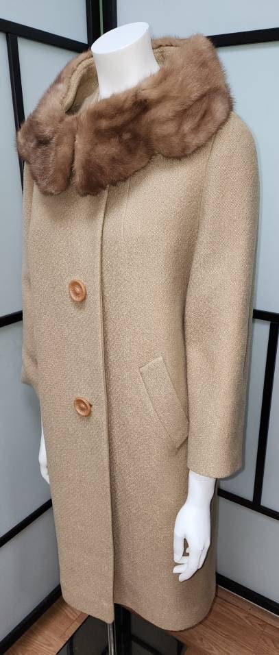 Vintage 1950s Coat Beige Wool Coat Large Honey Brown Mink Fur Collar Satin Embroidered Lining Mid Century Rockabilly L