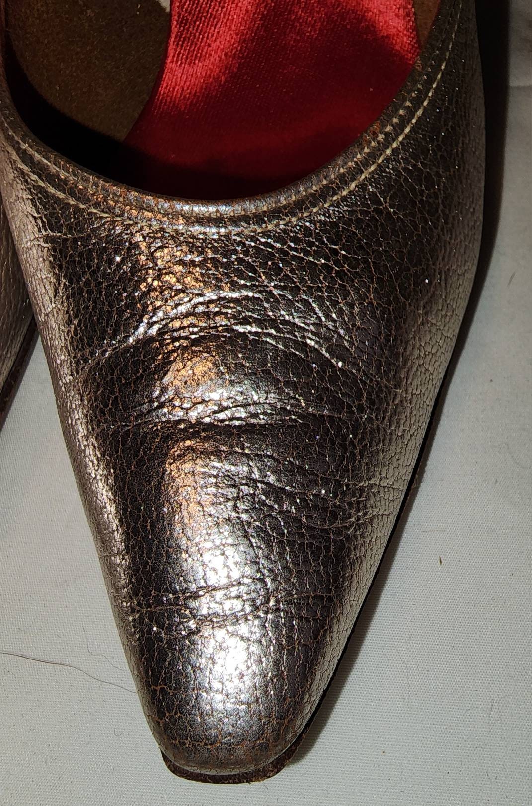 Vintage Silver Shoes 1950s 60s Silver Metallic Leather or Vinyl Stiletto High Heel Pumps Mid Century Rockabilly 4.5 B