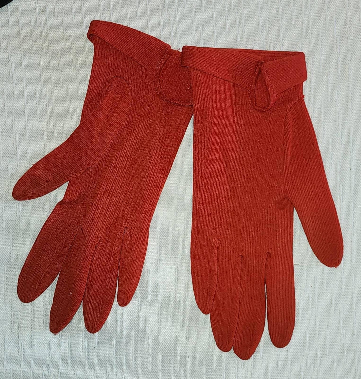 Vintage Red Gloves 1950s Bright Red Ribbed Nylon Wrist Gloves Mid Century Rockabilly Pinup Boho