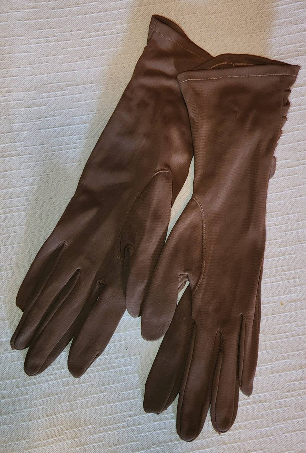 Vintage Brown Gloves 1950s 60s Midlength Ruched Nylon Fabric Gloves Mid Century Rockabilly Boho