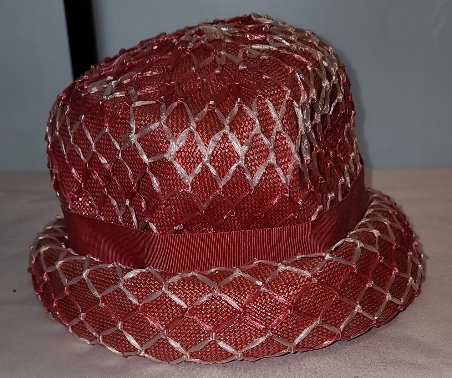 Unworn Vintage Hat 1950s 60s Round Pink Hombre Net Covered Brim Hat NWT Mid Century Mod 22 in.