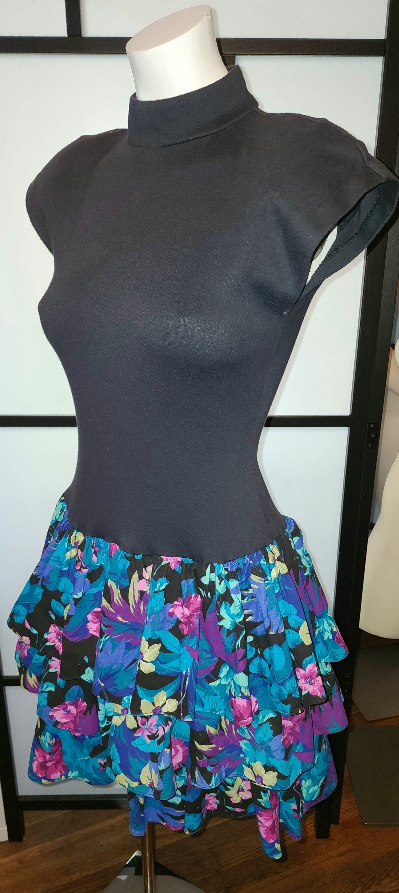 Vintage 1980s Dress Black Bodice Short Bright Patterned Ruffled Miniskirt All That Jazz New Wave Party Nightclub Boho S