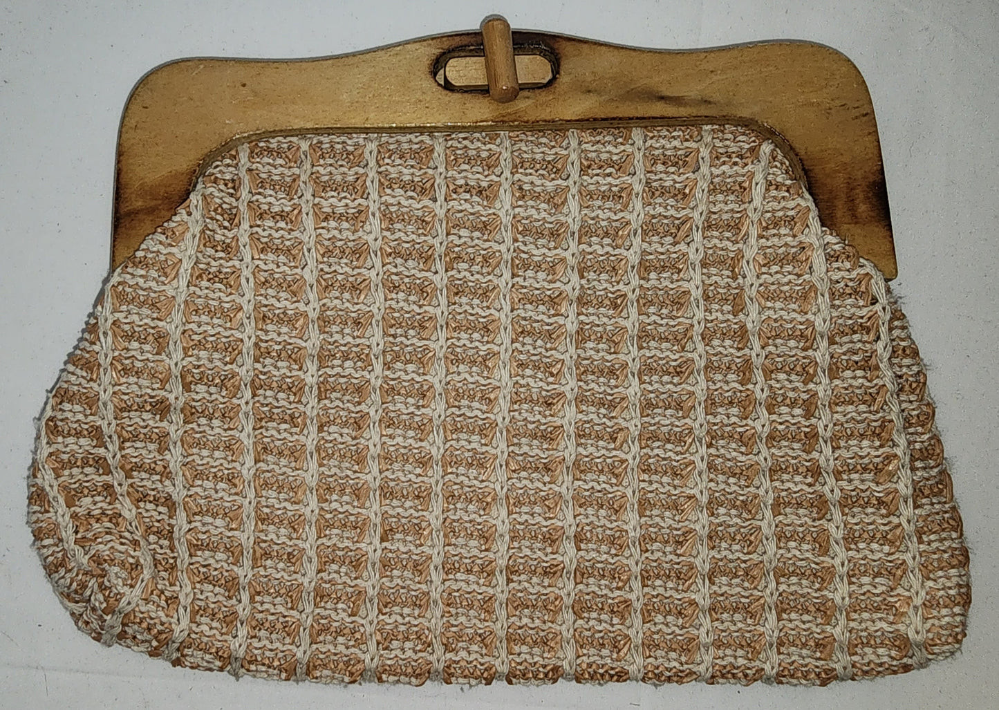 Vintage Clutch Purse 1960s 70s Beige White Patterned Woven Fabric Clutch Purse Light Wood Frame Unique Clasp Boho