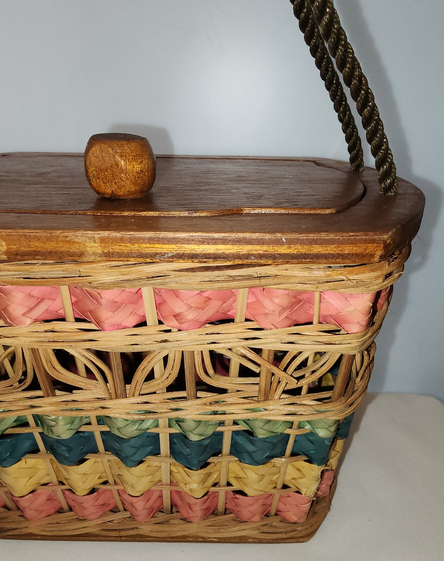 Vintage Basket Purse 1950s Colorful Woven Straw Rattan Basket Purse Wood Lid Mid Century Rockabilly